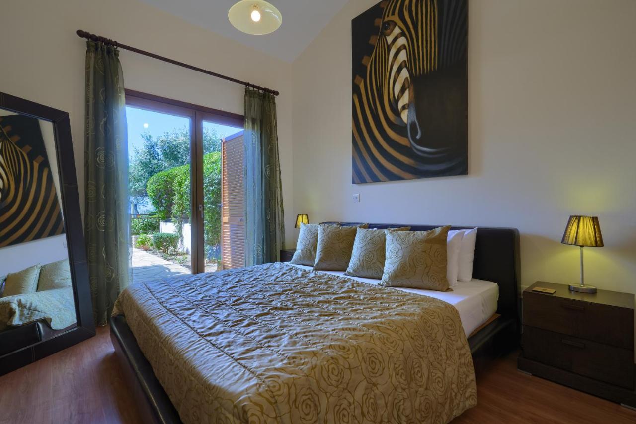 3 Bedroom Villa Madelini With Private Pool, Aphrodite Hills Resort Куклия Экстерьер фото